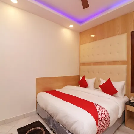 Oyo 13774 Check In Room